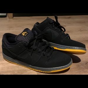 Nike dunk sb low